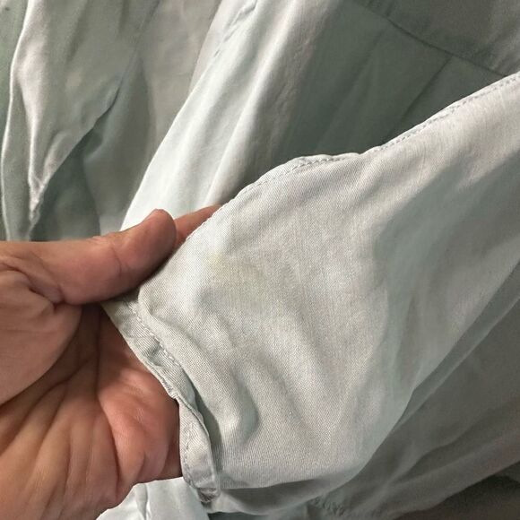 Baby blue light jacket size medium - Picture 4 of 5